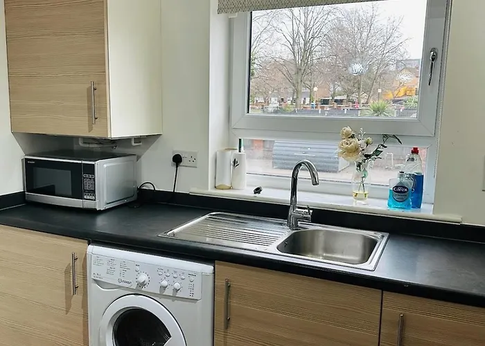 Modern & Private 2Br Apartment